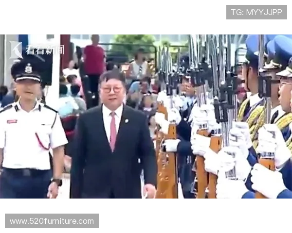 足球明星齐聚庆祝国庆展现爱国情怀与团结精神 足球明星齐聚庆祝国庆展现爱国情怀与团结精神